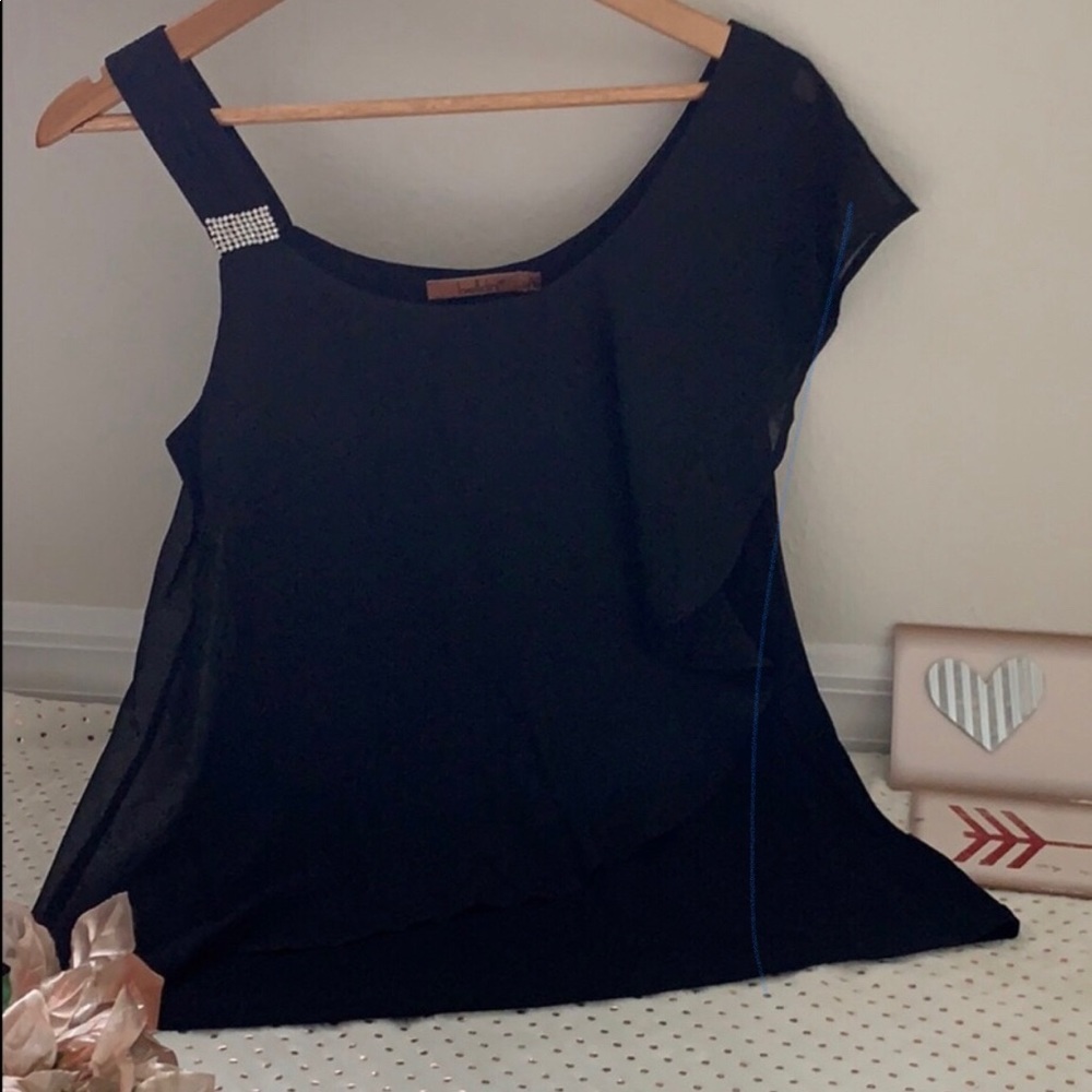 ⭐️NWT Beautiful Bellini Top